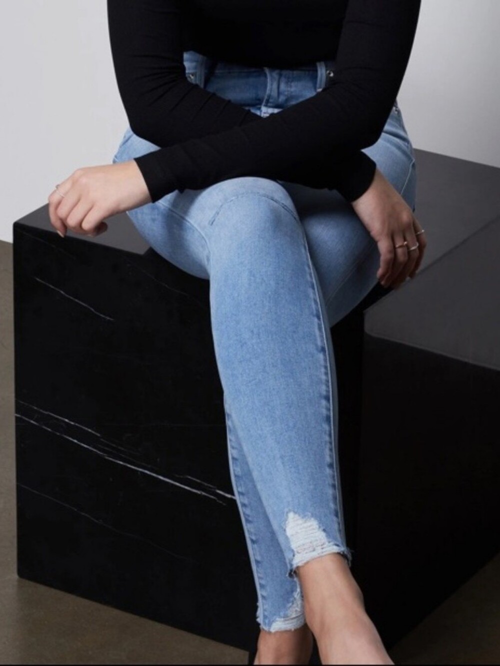 Good American Good Petite Skinny Jeans BLUE386  4/27